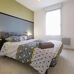Confort ! Calme, Climatisation, Piscine, Parking Gratuit, Grande Terrasse, Netflix, Wifi Appartamento