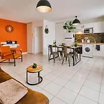 Confort ! Calme, Climatisation, Piscine, Parking Gratuit, Grande Terrasse, Netflix, Wifi *
