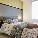 Appartamento Confort ! Calme, Climatisation, Piscine, Parking Gratuit, Grande Terrasse, Netflix, Wifi *