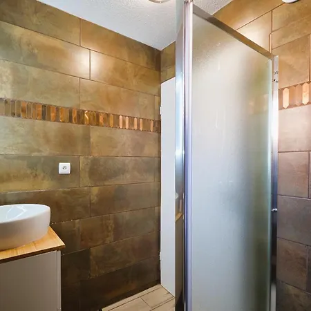 Apartment Confort ! Calme, Climatisation, Piscine, Parking Gratuit, Grande Terrasse, Netflix, Wifi Carcassonne