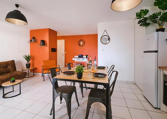 Confort ! Calme, Climatisation, Piscine, Parking Gratuit, Grande Terrasse, Netflix, Wifi Apartamento Carcasona