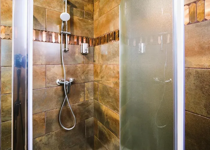 Confort ! Calme, Climatisation, Piscine, Parking Gratuit, Grande Terrasse, Netflix, Wifi Apartamento *