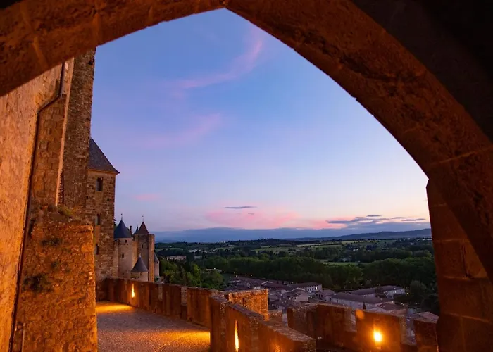 Apartamento Confort ! Calme, Climatisation, Piscine, Parking Gratuit, Grande Terrasse, Netflix, Wifi Carcasona