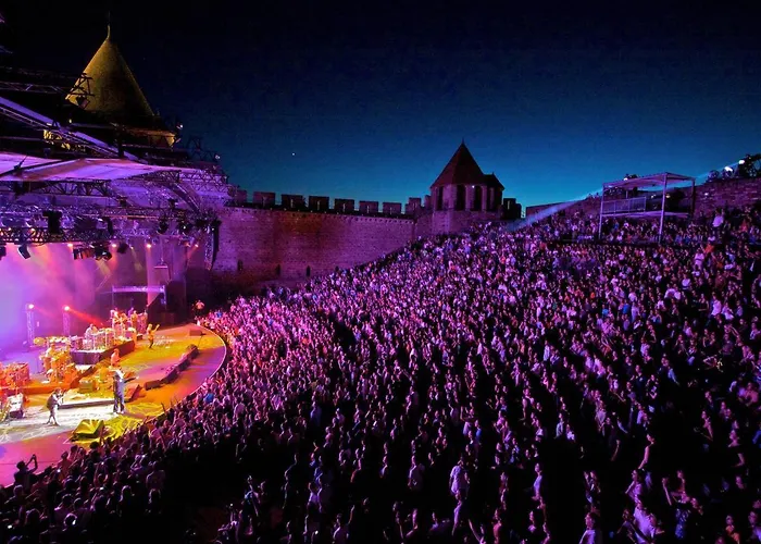 Confort ! Calme, Climatisation, Piscine, Parking Gratuit, Grande Terrasse, Netflix, Wifi Apartamento Carcasona