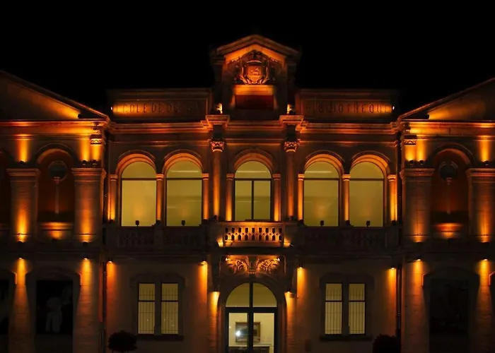 Apartamento Confort ! Calme, Climatisation, Piscine, Parking Gratuit, Grande Terrasse, Netflix, Wifi