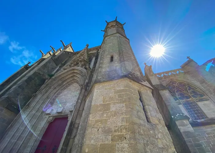 Apartamento Confort ! Calme, Climatisation, Piscine, Parking Gratuit, Grande Terrasse, Netflix, Wifi Carcasona