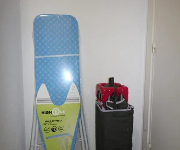 Confort ! Calme, Climatisation, Piscine, Parking Gratuit, Grande Terrasse, Netflix, Wifi Carcasona